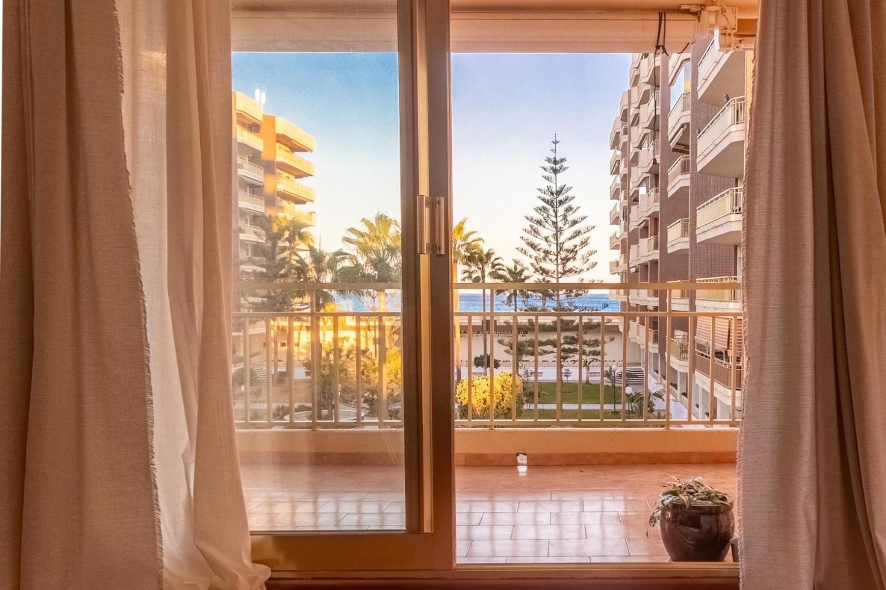 Apartamento Sofia Fuengirola Vistas Al Mar Atardeceres Magicos ภายนอก รูปภาพ
